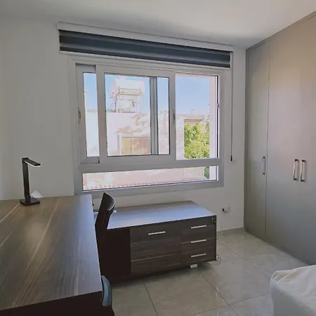 Digital Den Appartement Larnaca