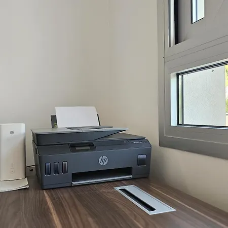 Digital Den * 라르나카